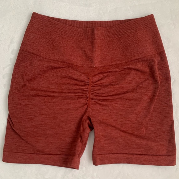 Red gym compression shorts ❤️ - Picture 2 of 2